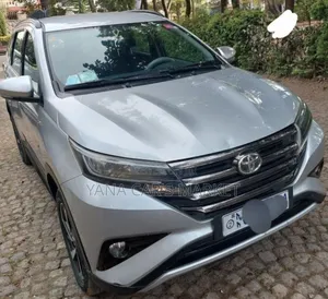 Toyota Rush 2022 Silver