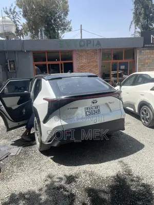 Toyota bZ4X 71.4 kWh AWD 2022 White