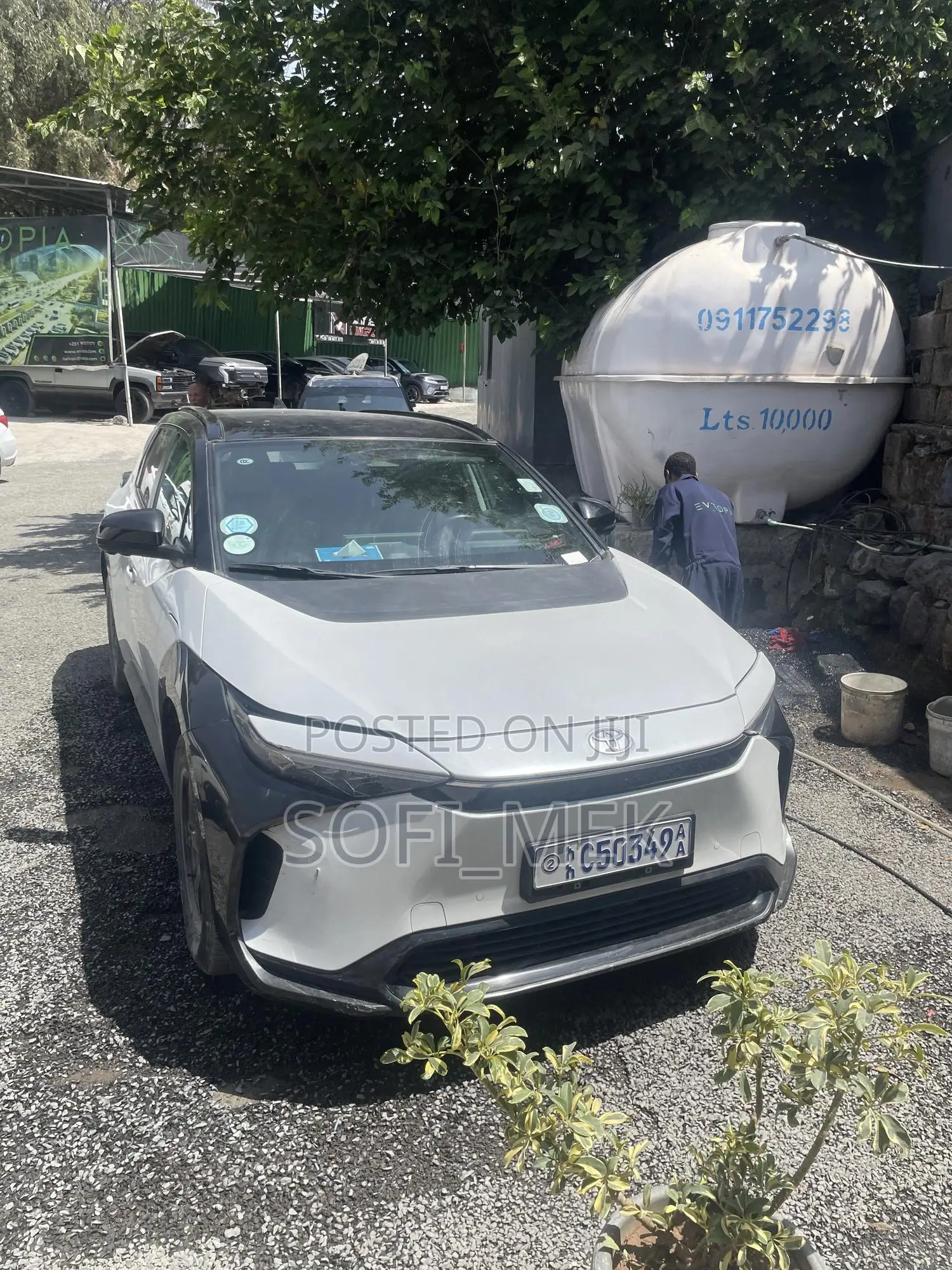 Toyota bZ4X 71.4 kWh AWD 2022 White