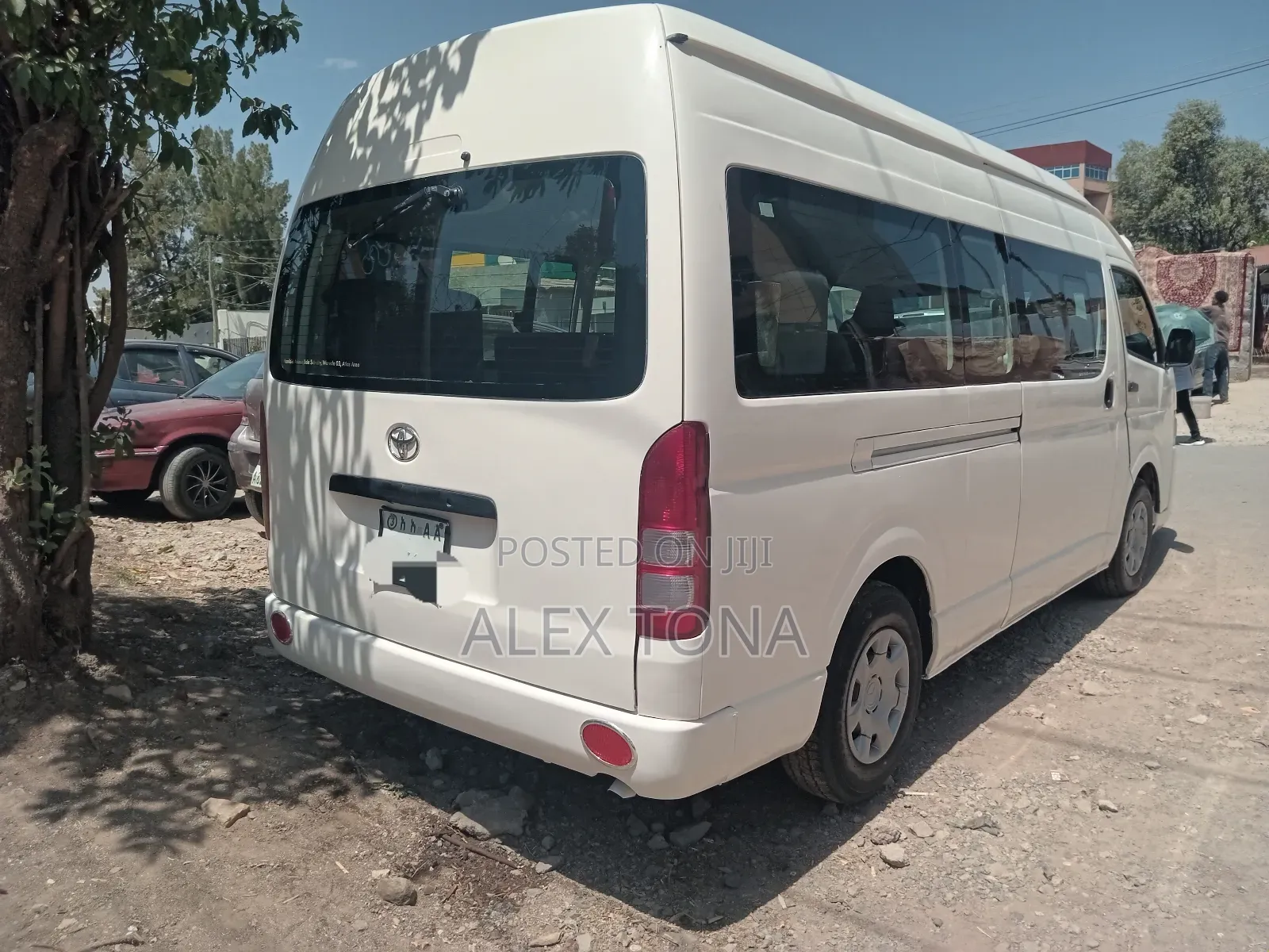 Toyota HiAce 2012 White