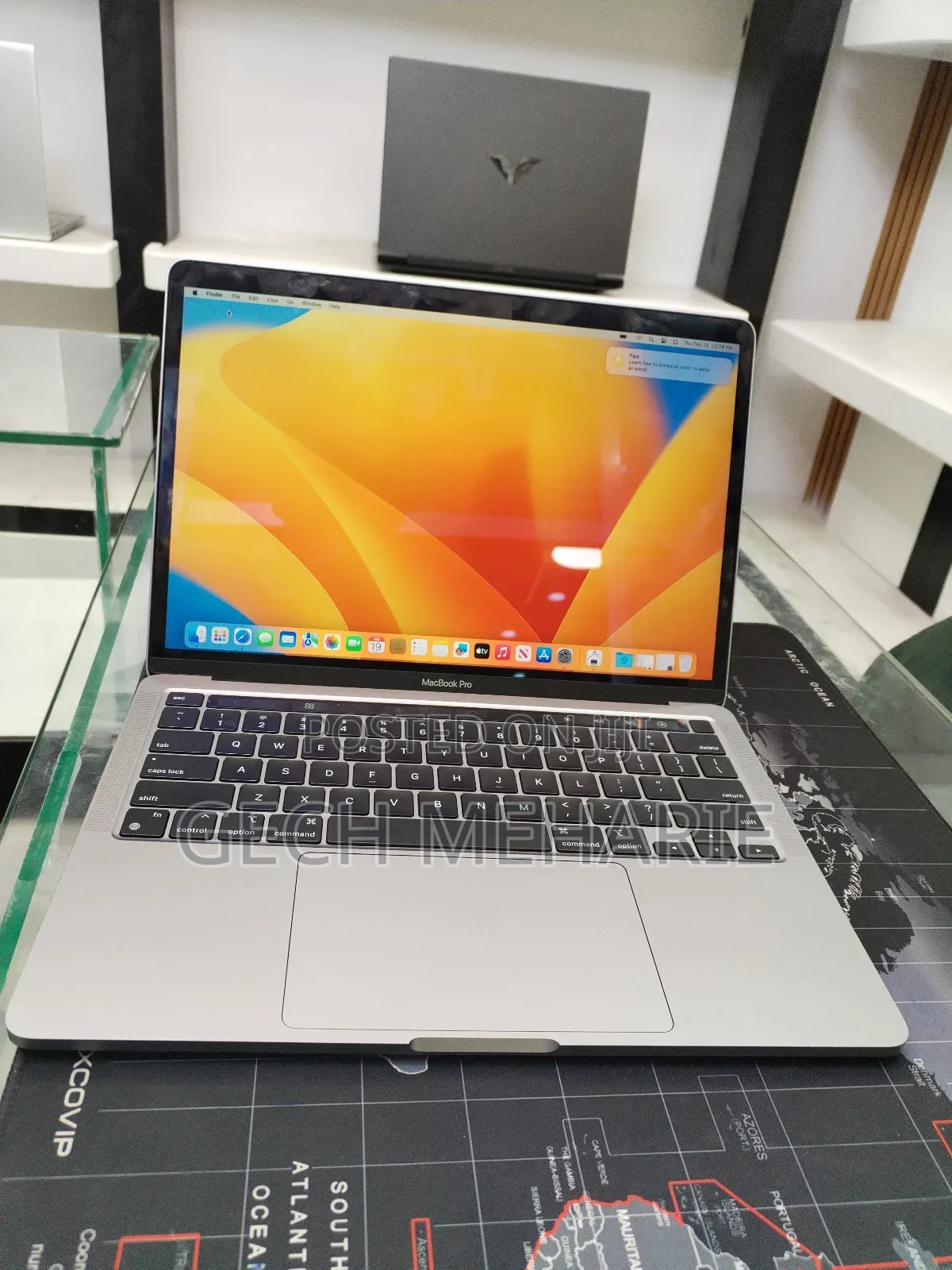 New Laptop Apple MacBook Pro M1 8GB Apple M1 Pro SSD 256GB