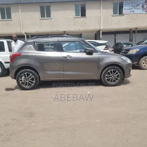 Suzuki Swift 2022 Gray
