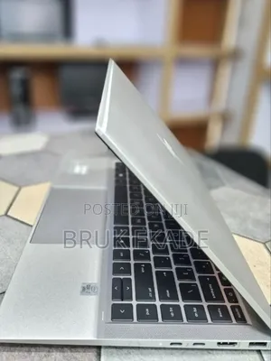 New Laptop HP EliteBook X360 1040 G7 16GB Intel Core I7 SSD 512GB