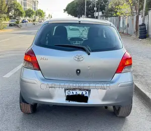 Toyota Yaris 1.0 VVT-i 2008 Gray