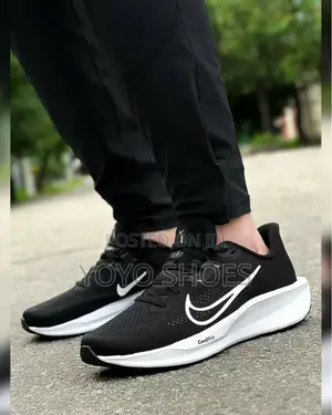 Nike Quest 6 Road Running Unisex Fashion Sneaker