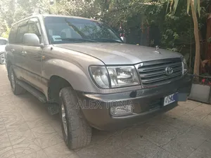 Toyota Land Cruiser 2005 Gold