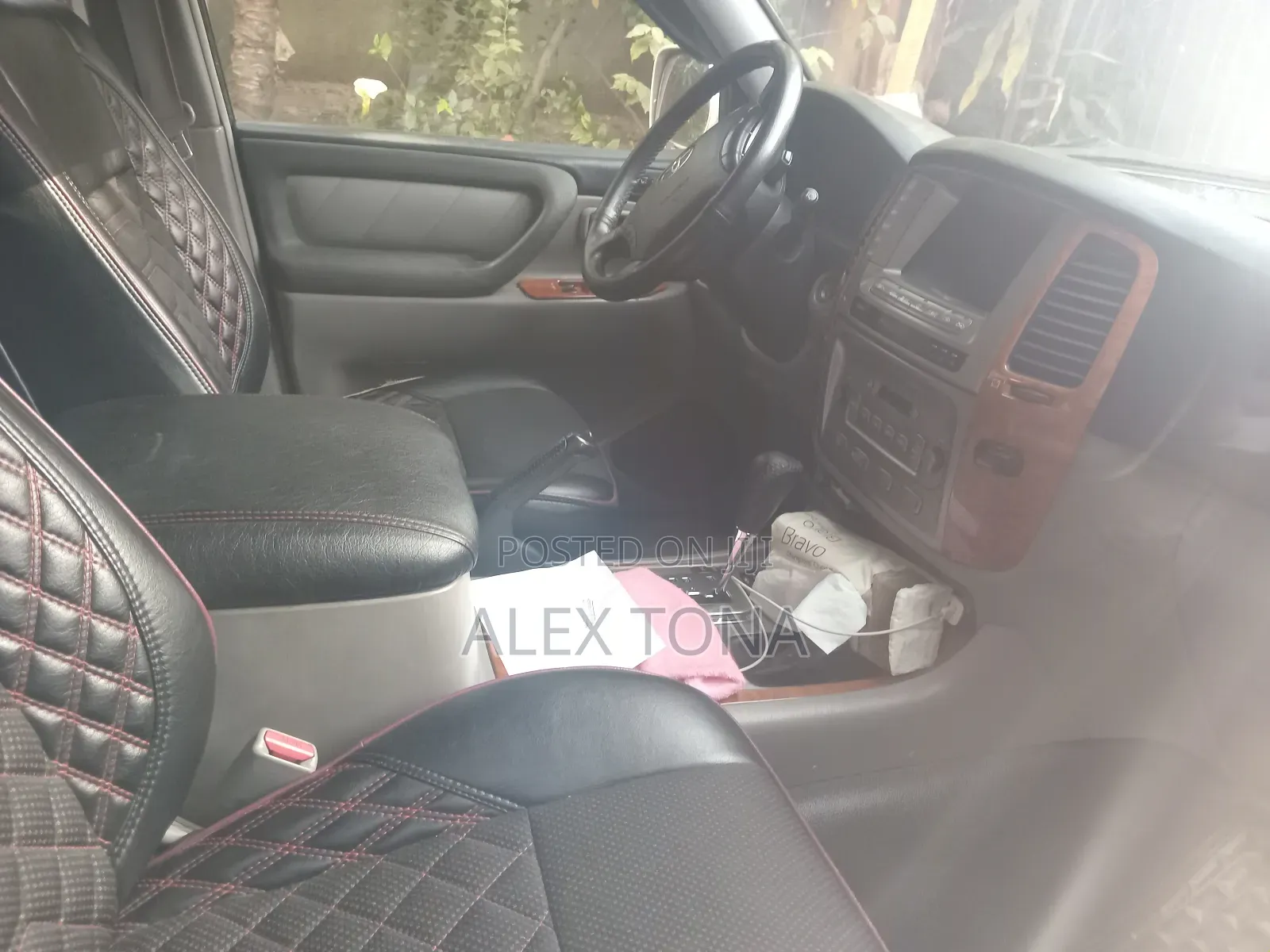 Toyota Land Cruiser 2005 Gold