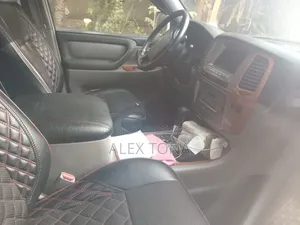 Toyota Land Cruiser 2005 Gold