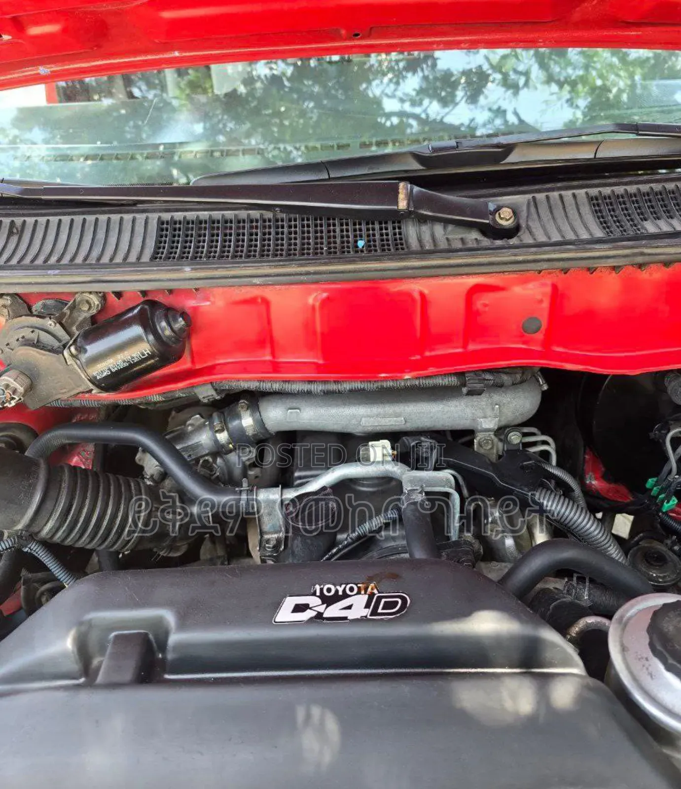 Toyota HiAce 2005 Red