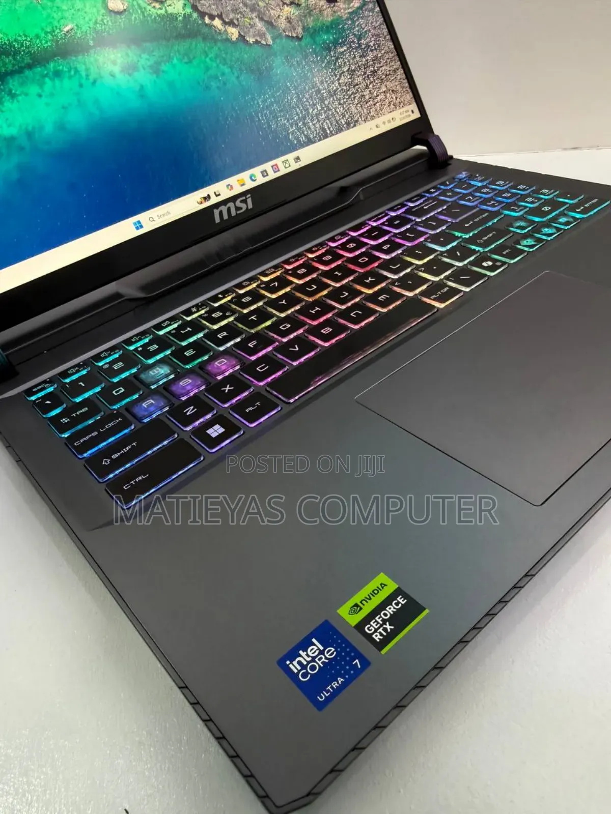 New Laptop MSI Vector 16 HX AI A2XWIG 32GB Intel Core Ultra 7 SSD 512GB