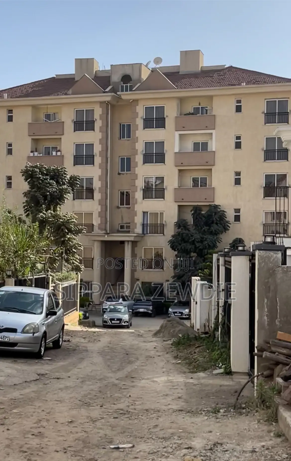 3bdrm Apartment in Metro Realestate, Bole for sale