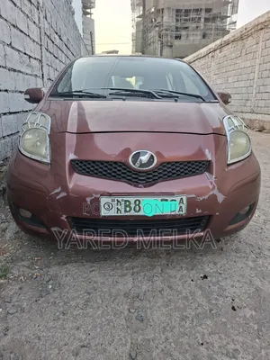Toyota Yaris Base Sedan 4dr 2010 Brown