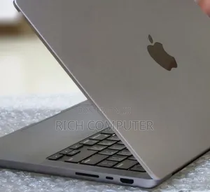 New Laptop Apple MacBook Pro M1 32GB Apple M1 Pro SSD 512GB