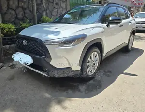 Toyota Corolla Cross Hybrid 2023 White