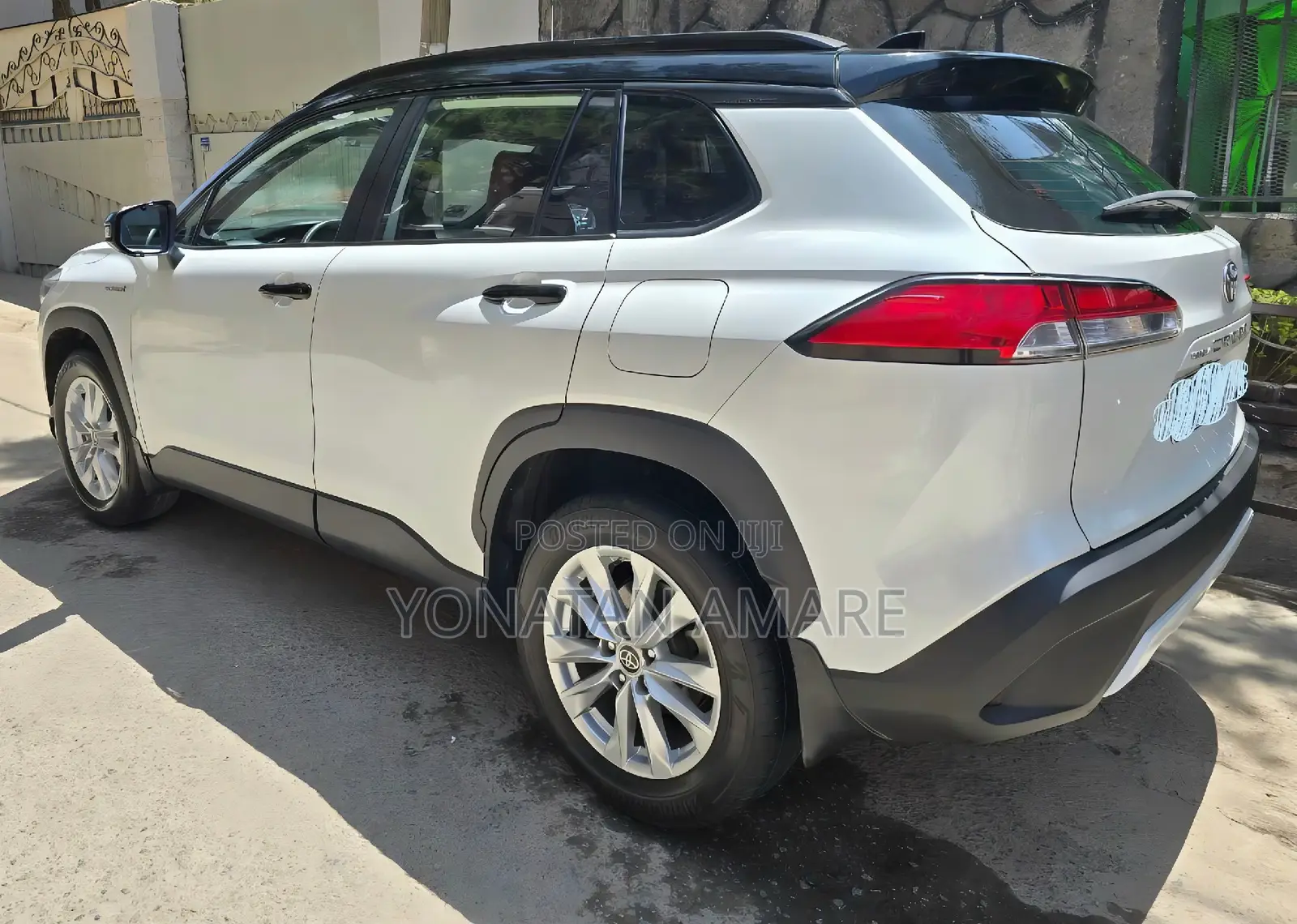 Toyota Corolla Cross Hybrid 2023 White