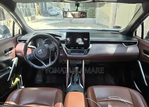 Toyota Corolla Cross Hybrid 2023 White