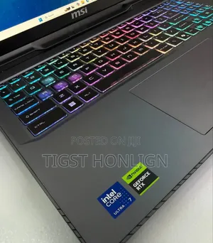 New Laptop MSI Vector 17 HX AI A2XWJG 32GB Intel Core Ultra 7 SSD 512GB