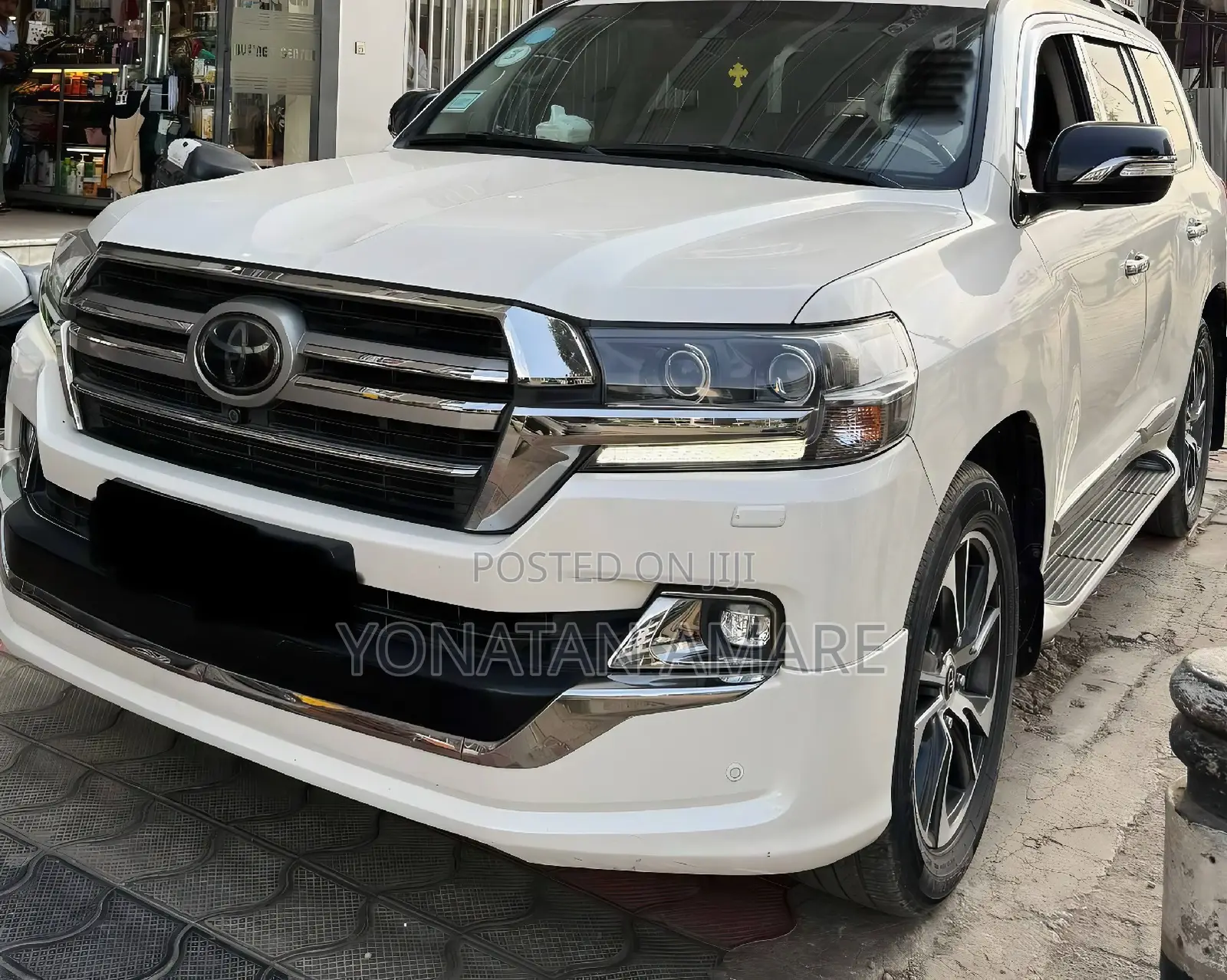 Toyota Land Cruiser 4.5 V8 VXR 2020 White