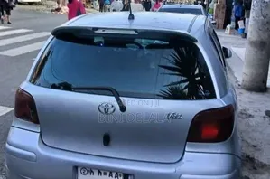 Toyota Vitz 1.0 FWD 3dr 2004 Silver