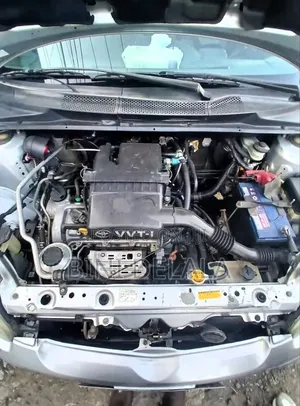 Toyota Vitz 1.0 FWD 3dr 2004 Silver