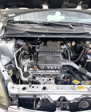 Toyota Vitz 1.0 FWD 3dr 2004 Silver