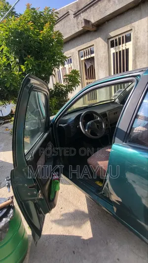 Volkswagen Polo Berline 1998 Green