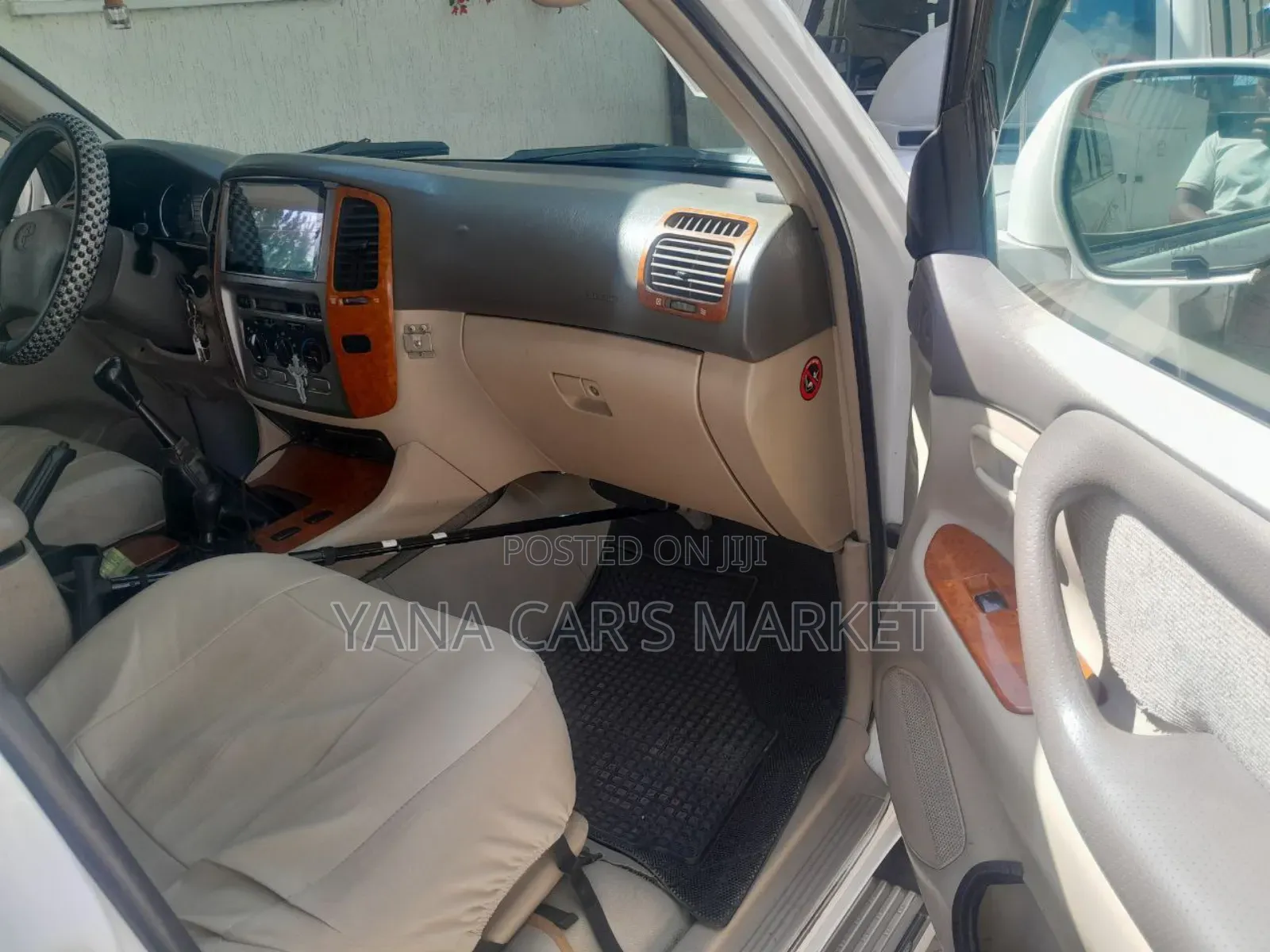 Toyota Land Cruiser 2006 White