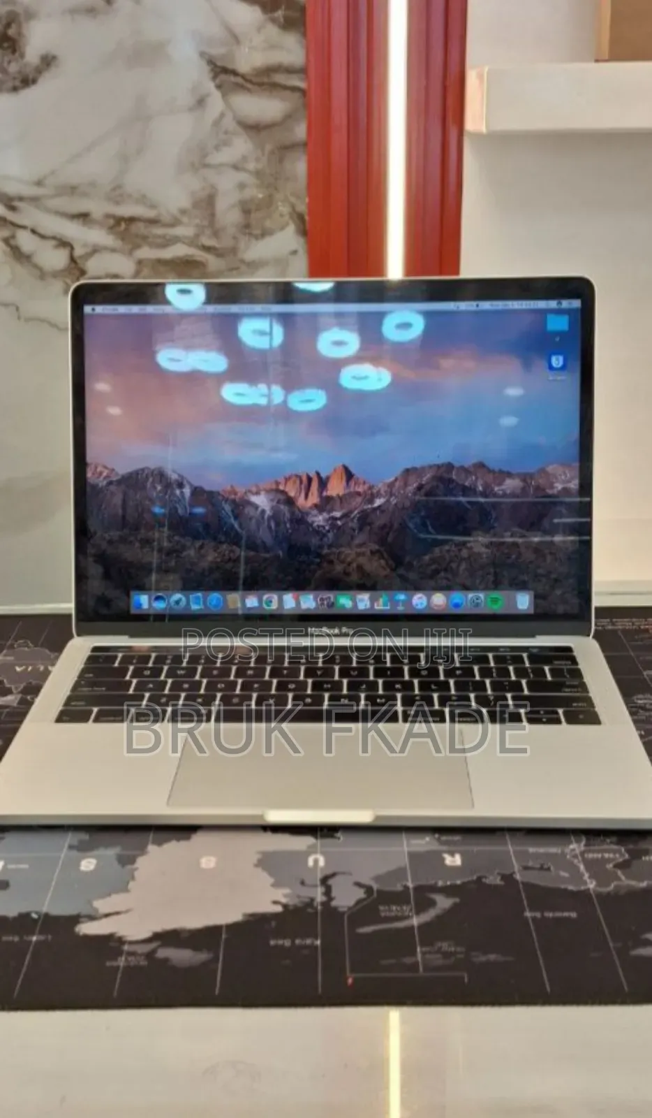 New Laptop Apple MacBook Pro 2017 8GB Intel Core i5 SSD 256GB