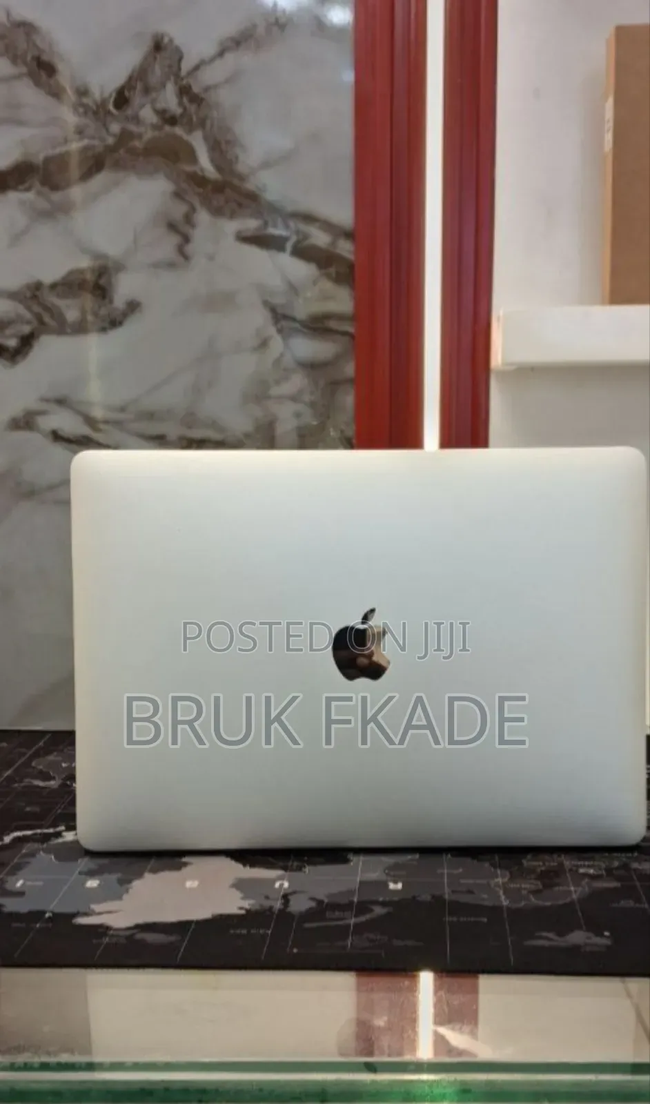 New Laptop Apple MacBook Pro 2017 8GB Intel Core i5 SSD 256GB