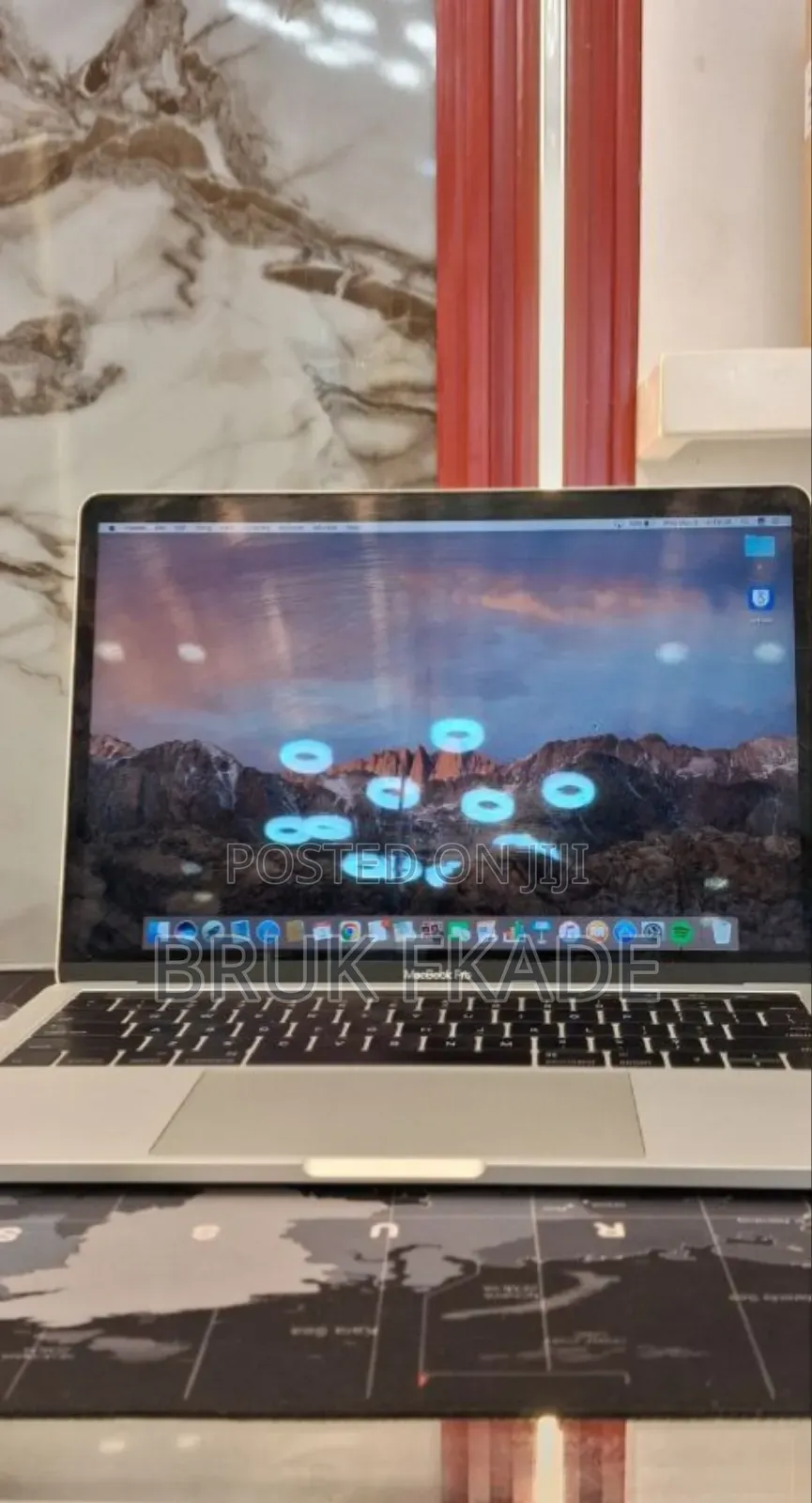 New Laptop Apple MacBook Pro 2017 8GB Intel Core i5 SSD 256GB