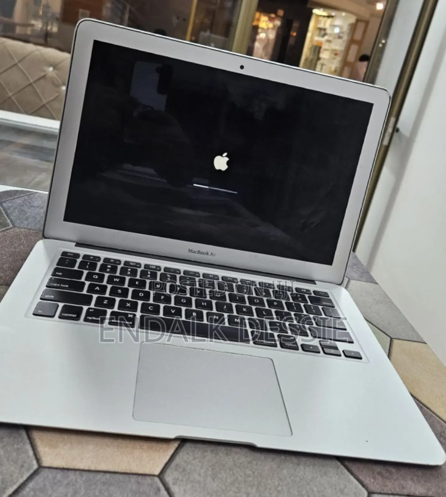 New Laptop Apple MacBook Air 2017 8GB Intel Core i5 SSD 256GB