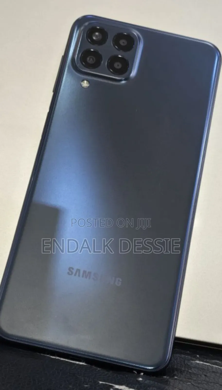 New Samsung Galaxy M33 128 GB Gray