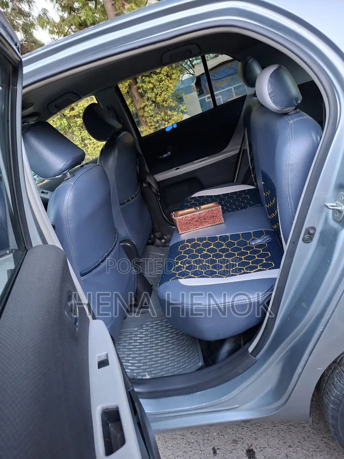 Toyota Yaris 2010 Silver