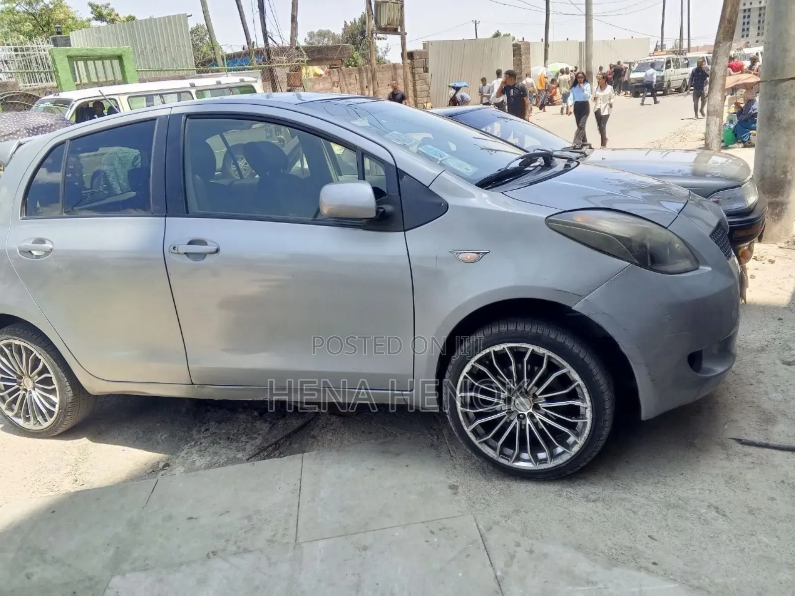 Toyota Yaris 2010 Silver