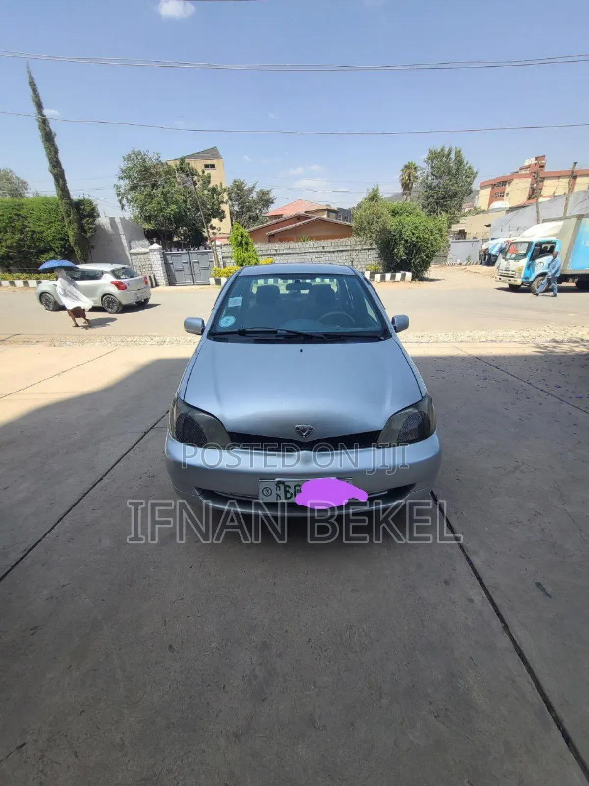 Toyota Platz 2001 Silver