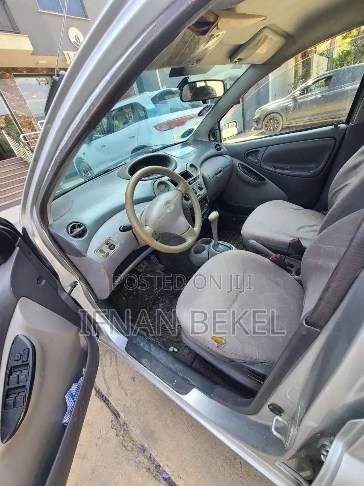 Toyota Platz 2001 Silver