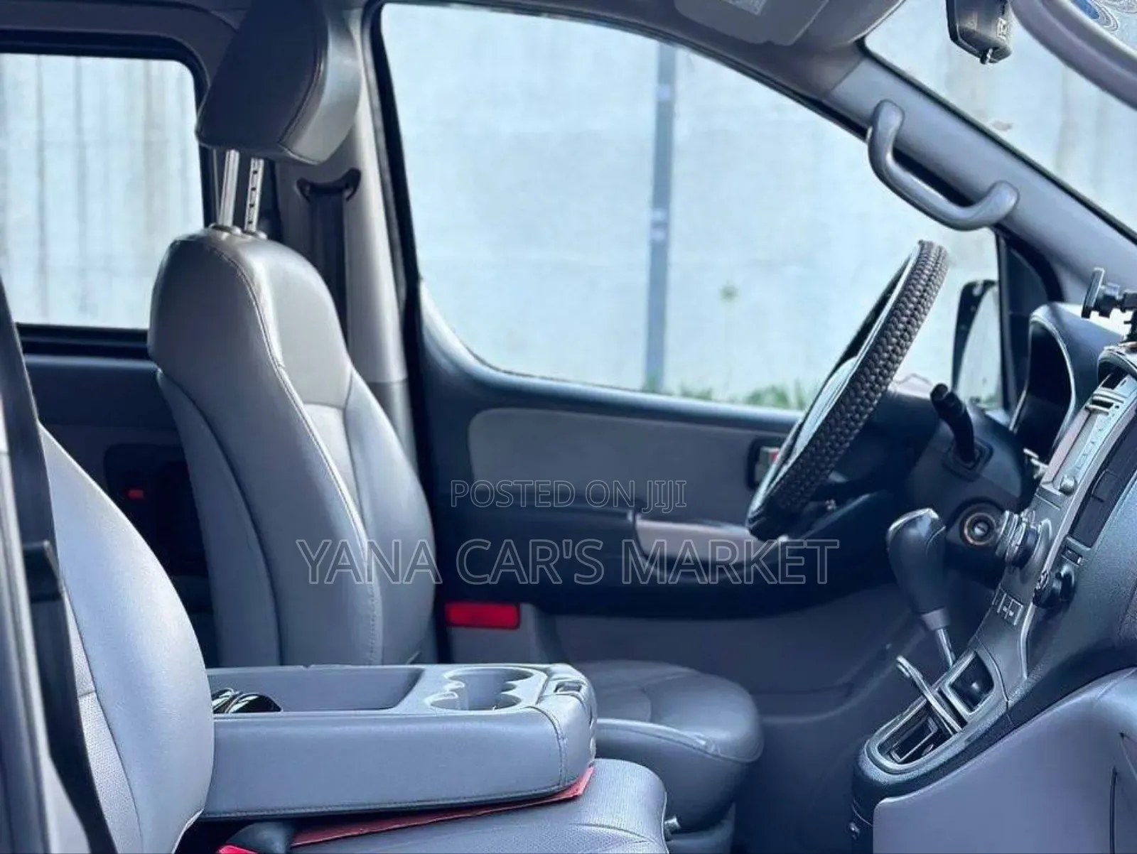 Hyundai Starex 2015 Grey