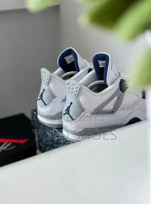Nike Air Jordan 4 Retro Midnight Navy Fashion Sneaker