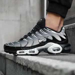 Nike Air Max Plus ’’Black Metalic Silver ’’Unisex Fashion Sneaker