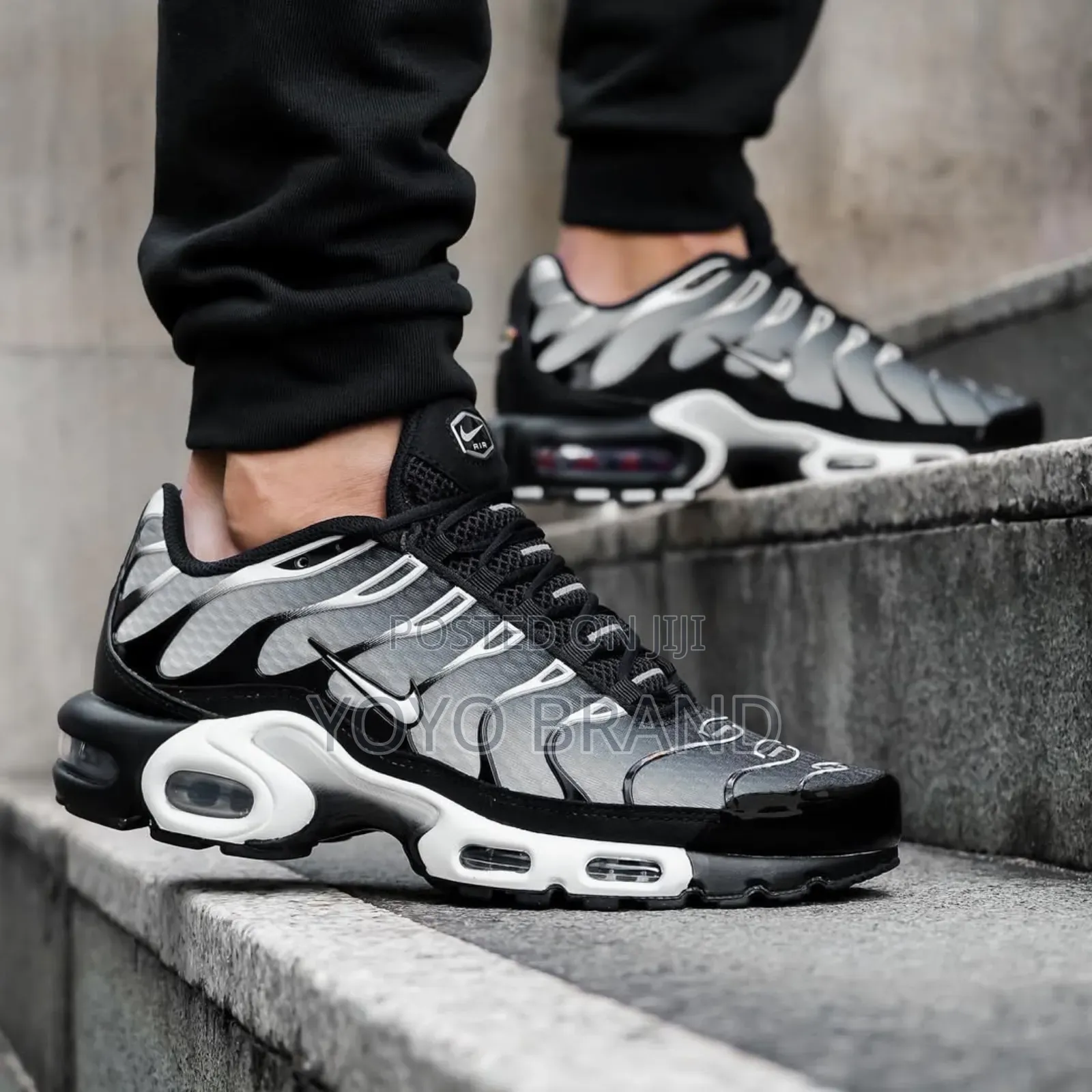Nike Air Max Plus ’’Black Metalic Silver ’’Unisex Fashion Sneaker