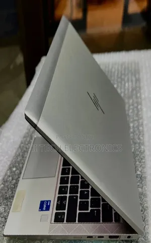 New Laptop HP EliteBook 830 G8 16GB Intel Core i5 SSD 512GB
