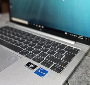 New Laptop HP EliteBook 830 G9 16GB Intel Core i5 SSD 512GB