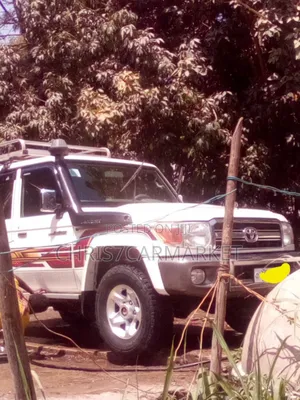 Toyota Land Cruiser 2020 White