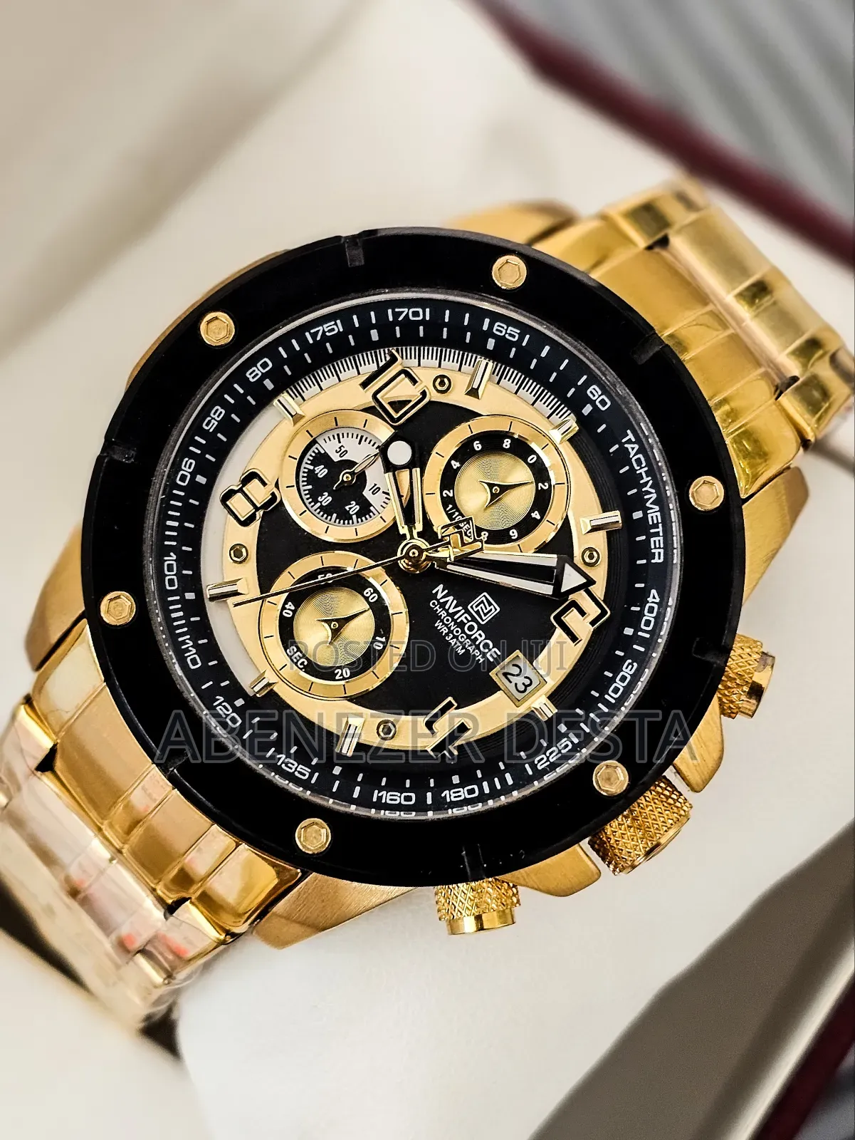 Naviforce Nf8056 Chronograph Watch, Featuring a Gold-Toned Stainless