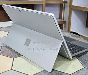New Laptop Microsoft Surface Pro 7 16GB Intel Core i7 SSD 256GB