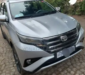 Toyota Rush 2022 Silver