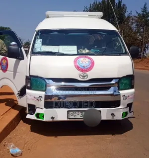 Toyota HiAce 2014 White
