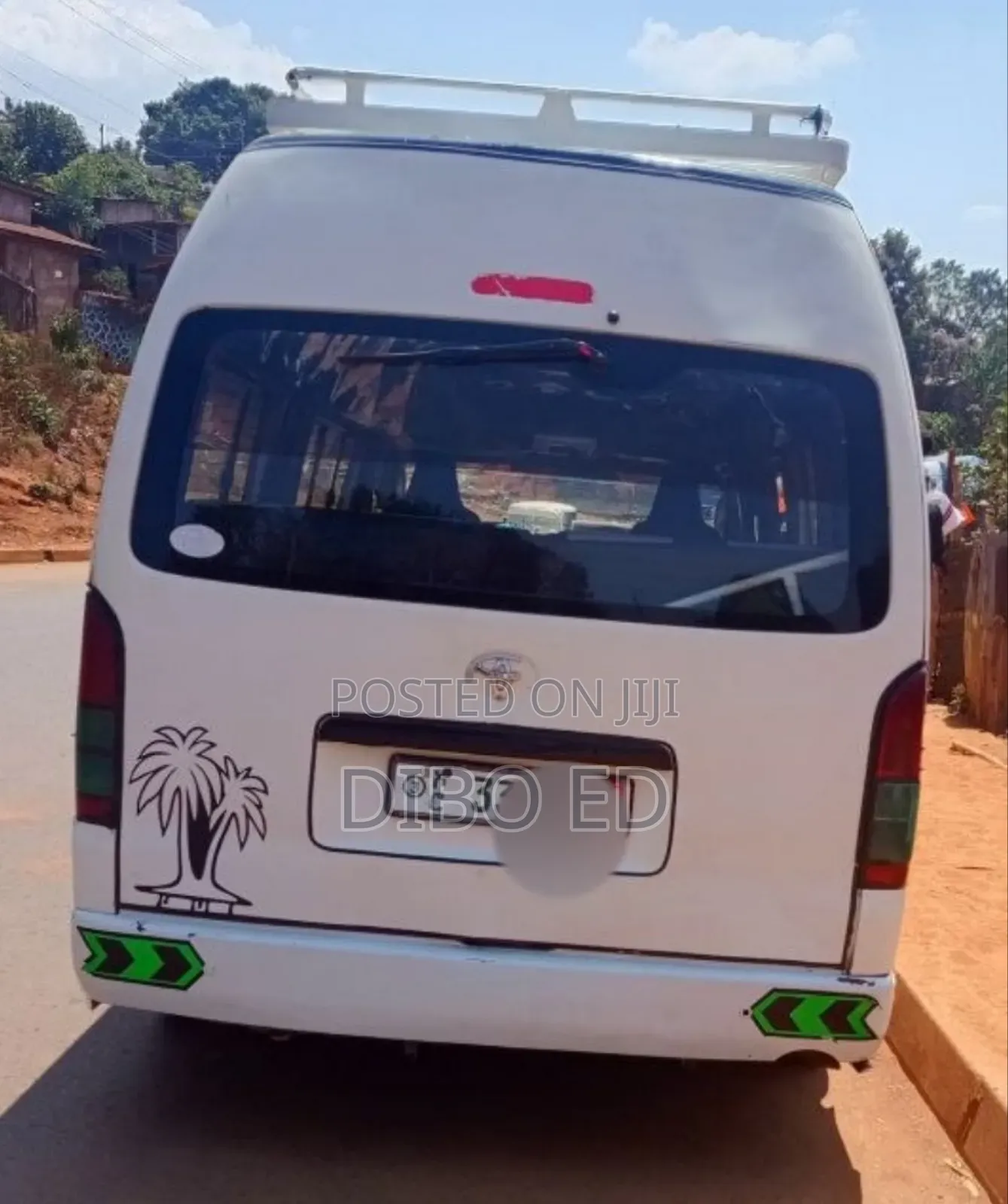 Toyota HiAce 2014 White