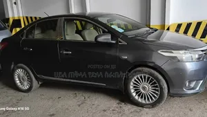 Toyota Yaris 2016 Maroon