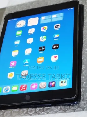 New Apple iPad (2022) 128 GB Silver